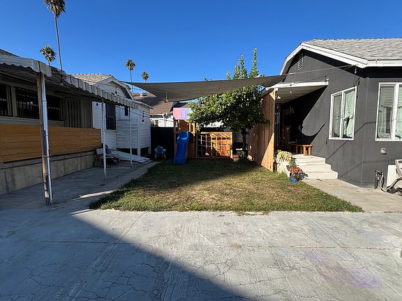 4th image of 3928 2nd Ave
