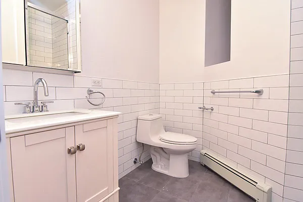 Rented by Bohemia Realty Group | media 19