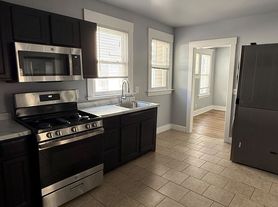 27 Harding, 2nd Fl