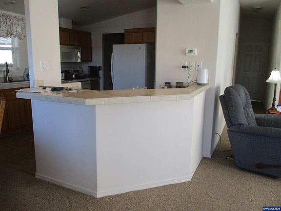 3rd image of 4314 Hazelgreen Rd NE #4314