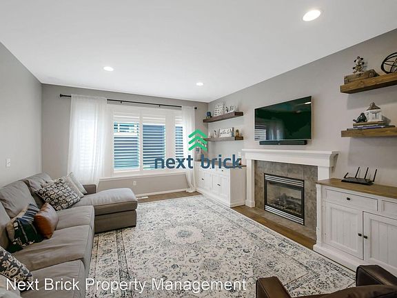 5th image of 3043 NE Marquette Way