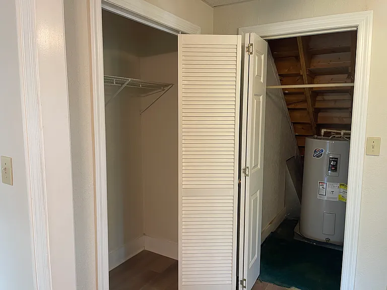 556 Victor Ave — Photo 8