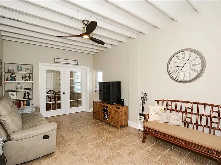 5909 Albert Pl — Photo 5