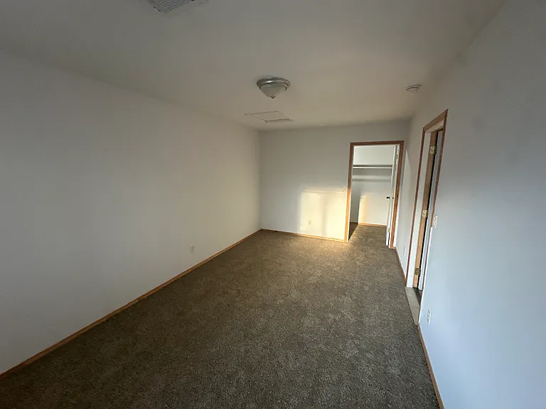 2941 W Elm St — Photo 4