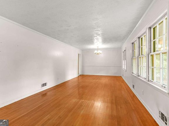 5th image of 4525 Greensprings Rd