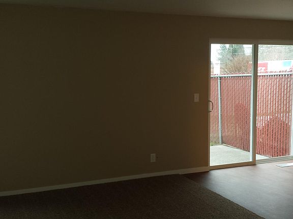 5th image of 151 NE 41st Ave