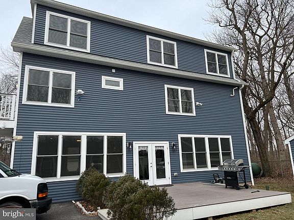 5th image of 227 S Park Rd