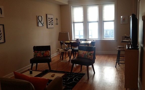 5th image of 532 W Belmont Ave APT 3N