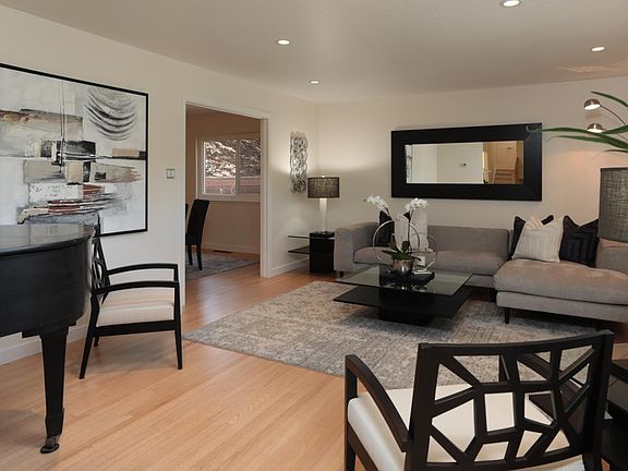 5th image of 783 Barbour Dr