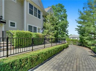 60 Lathers Park UNIT 4, New Rochelle, NY 10801