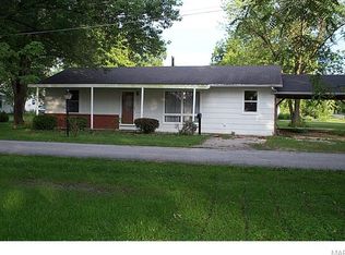 102 Brace St, Wellsville, MO 63384