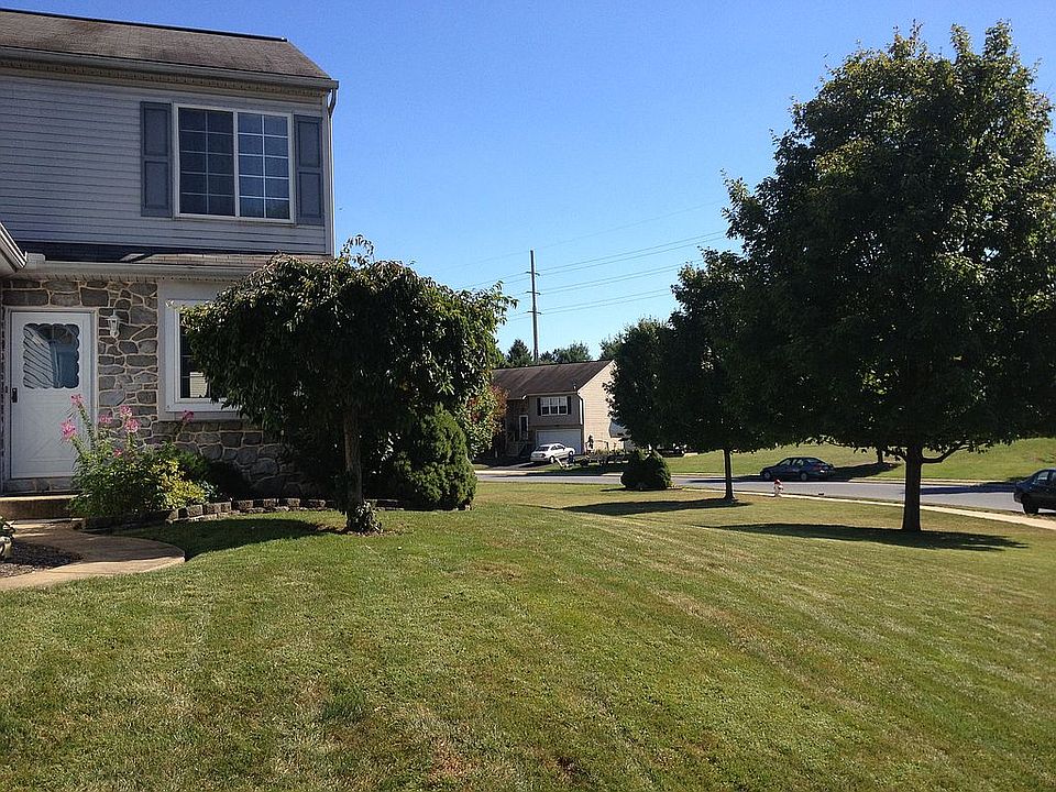 2nd image of 112 Norlawn Cir