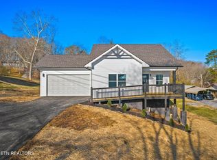 2319 Island Blvd, Sevierville, TN 37876