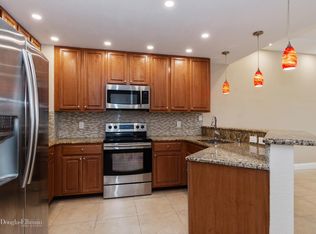 614 SW 1st Ave, Pompano Beach, FL 33060