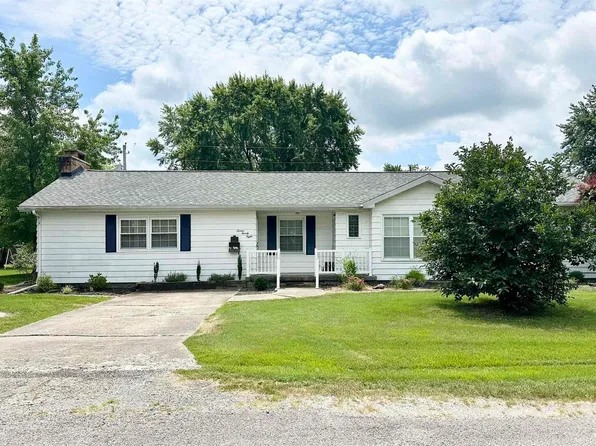 728 E 4th St, Flora, IL 62839