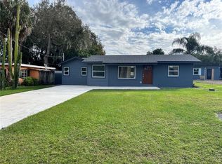 1206 E Caroline St, Tavares, FL 32778