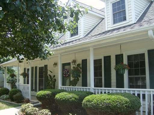 1st image of 745 Wilkes Dr