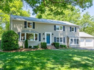 38 Bergen Rd, New Providence, NJ 07974