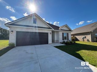 21053 Carlsberg Dr, Robertsdale, AL 36567