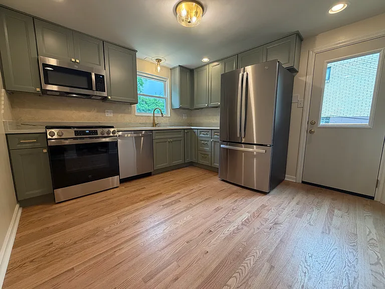 1744 Creedmoor Ave — Photo 2