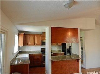 4th image of 8775 Yellow Rose Ct
