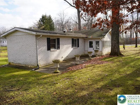 46 School Rd, Northampton, PA 18067