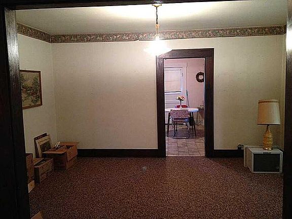 3rd image of 1031 S Meridian St