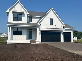 4525 Meadowview Ln, Excelsior, MN 55331