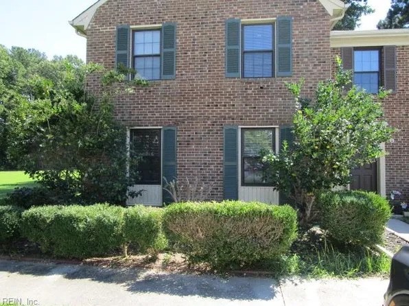304 Circuit Ln, Newport News, VA 23608