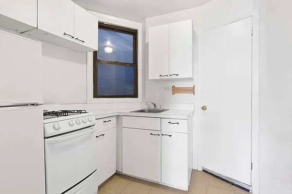 Rented by Douglas Elliman | media 12