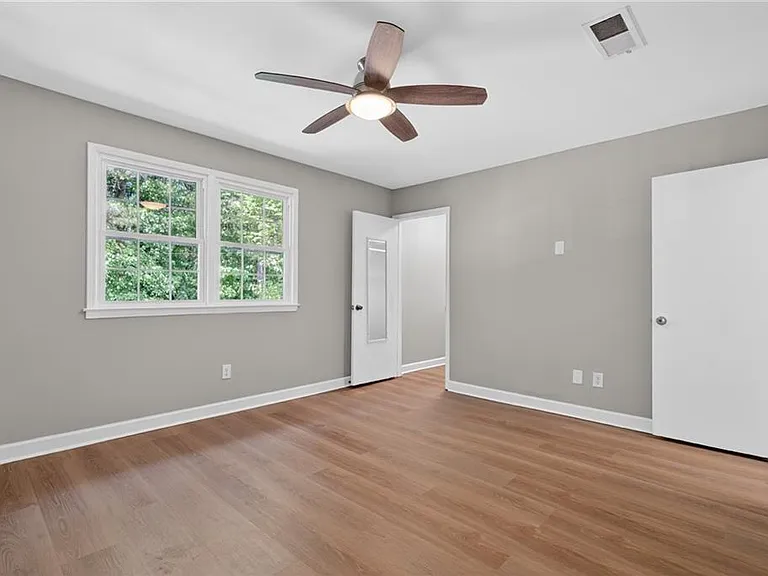 6520 Roswell Rd #48 — Photo 25