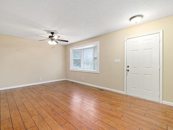 4th image of 110 Dalewood Dr