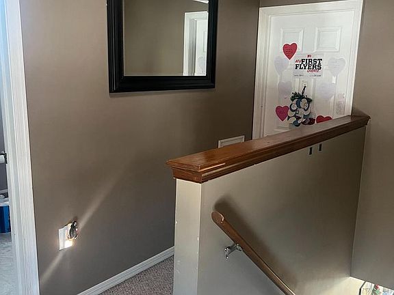 3rd image of 47 S Lippincott Ave