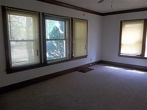 3rd image of 1325 Parmele St #1