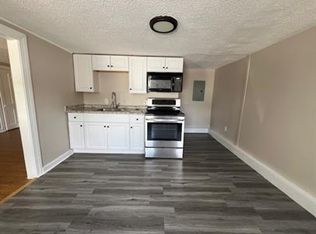 29 Tracy Ave #B, Jewett City, CT 06351