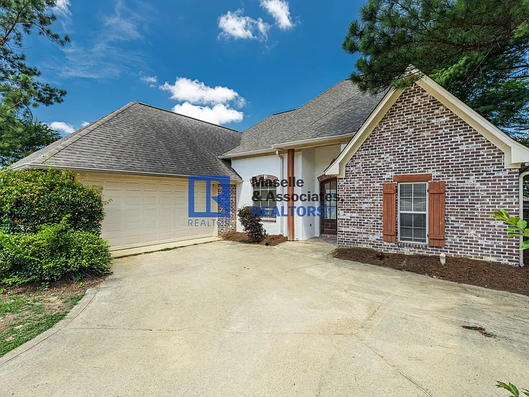 153 Hartfield Dr — Photo 6