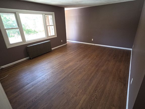3rd image of 3 N Hill Ln #2