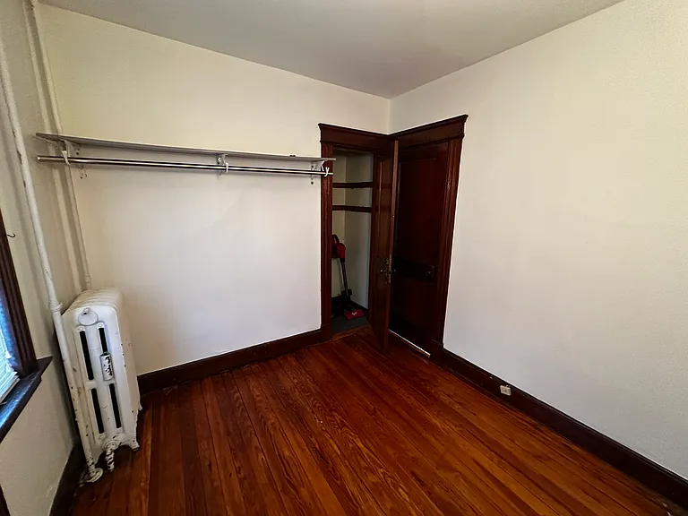 Small bedroom/office
