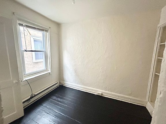 4th image of 1038 Pine St #A