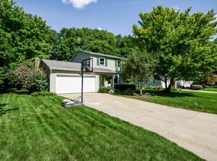 535 Edgeworthe Dr SE, Ada, MI 49301