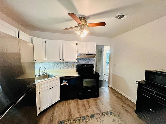2nd image of 103 Donzen Dr Unit D