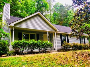 107 Rock Knoll Dr, Greenwood, SC 29649