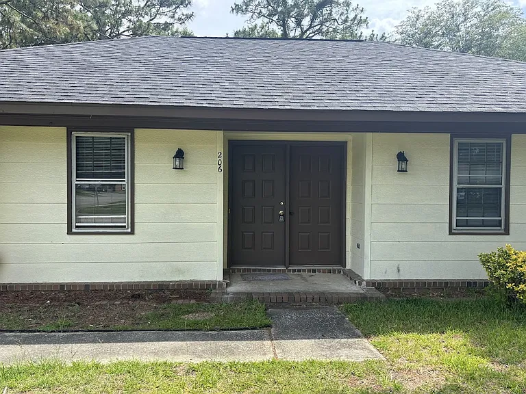 206 Longleaf Rd — Photo 2