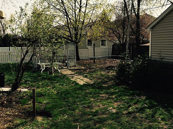 2nd image of 330 Lowell Ave