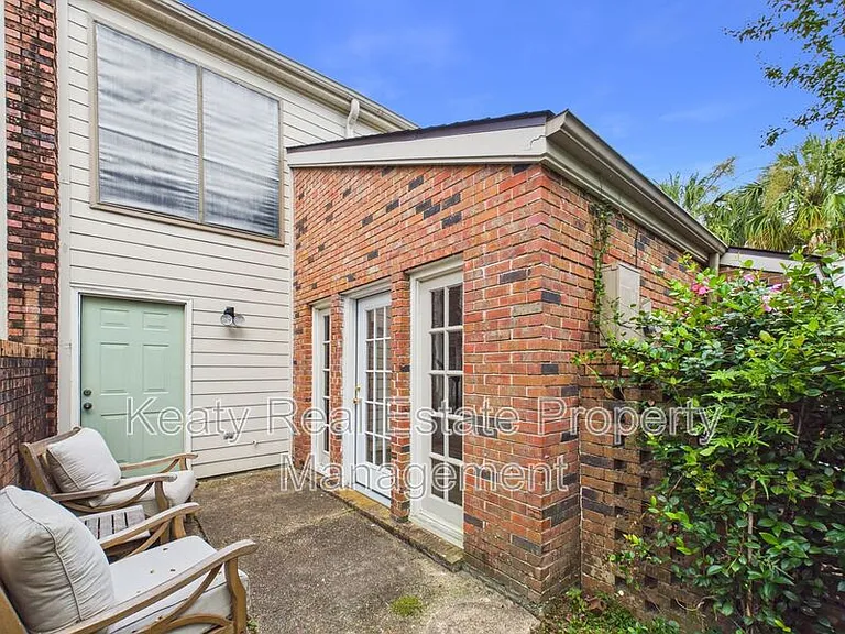 604 Briargate Walk Cir — Photo 26