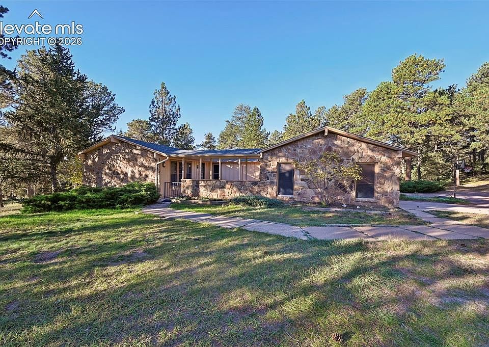 1st image of 19280 Doewood Dr