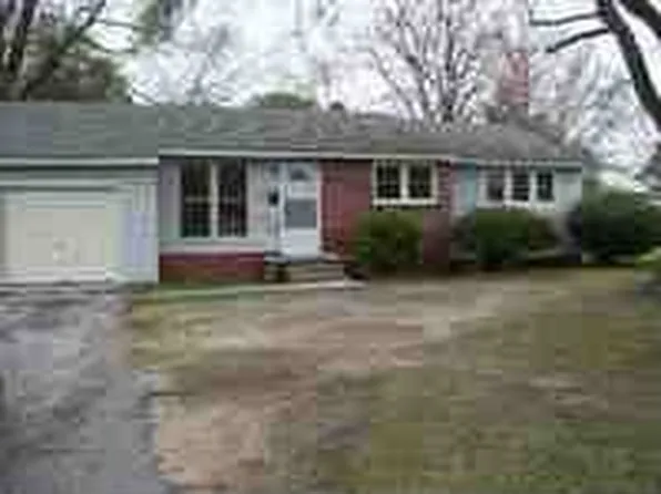 1401 Davis St, Jacksonville, NC 28540