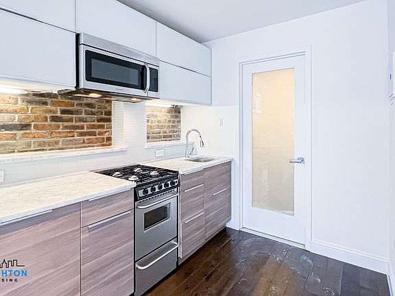 4th image of 86 Clinton St APT 10