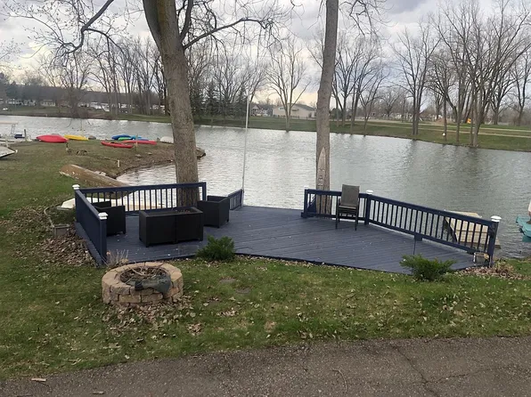 10001 E Goodall Rd #271, Durand, MI 48429