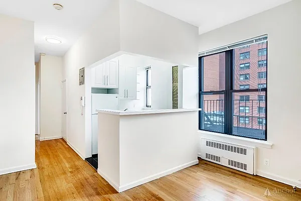 Rented by Anchor Associates | media 9